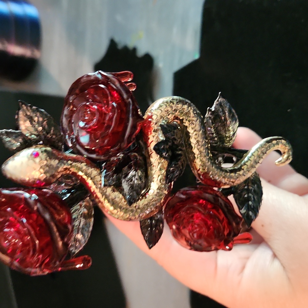 Bath And Body Works Red Rose and Gold Snake Plug In